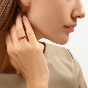 Elegant 925 sterling silver ring featuring continuous small red heart patterns for women