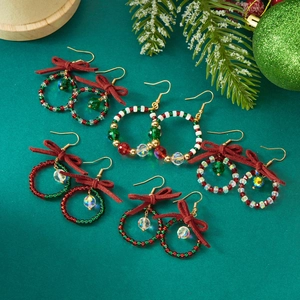 Elegant 4-pair Christmas wreath earring set with beads, crystals and red bows for women