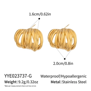 Detailed view of C-shaped gold stainless steel earrings with size and weight specs