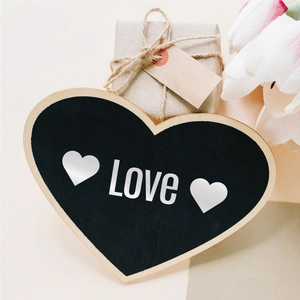 Mini heart-shaped chalkboard with Love print in premium gift box with tulip decor