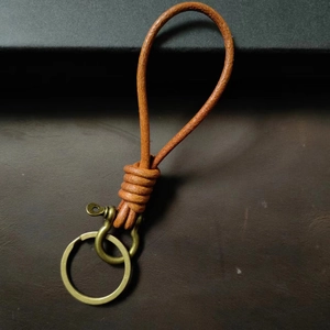 Handmade Cowhide Leather Cord Keychain Retro Zinc Alloy Horseshoe Buckle Key Ring For Car Key Vintage Lanyard Bag Hanging Ornament