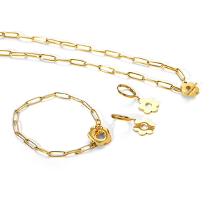 Detailed set of 18k gold plated flower pendants with paperclip chain necklace and earrings
