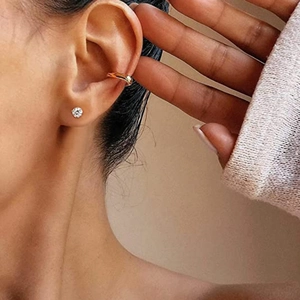 Elegant S925 sterling silver square diamond stud earring with gold ear cuff on model