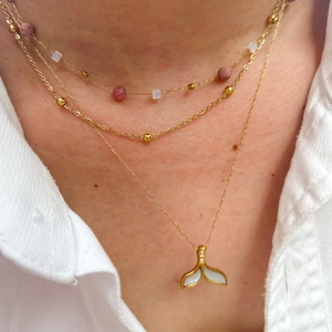 Three-layer gold necklace with pink stone beads and shell whale tail pendant for women