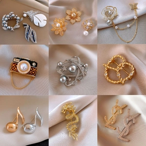 Vintage Brooch Pins For Women Alloy Faux Artificial Pearl Rhinestone Elegant Flower Animal Suit Lapel Accessory Fashion Jewelry