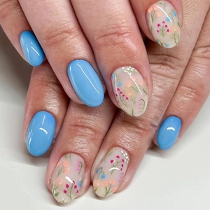 Unghie Finte Sky Blue Forma Ovale Motivo Floreale Fresco Unghie Lucide Per Donne Elegante Arte Della Manicure