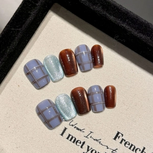 Handmade British Academy Style Plaid Cat Eye Press On Nails Blue Brown Shimmer Squoval False Nails For Women Daily Manicure