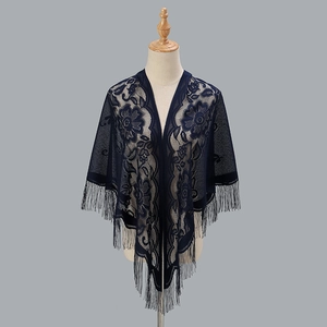 Elegante scialle in pizzo floreale blu scuro con frange delicate per abiti da sera