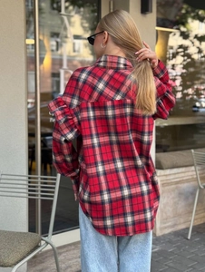 Chemise à carreaux rouge pour femme coupe ample avec volants aux épaules en extérieur