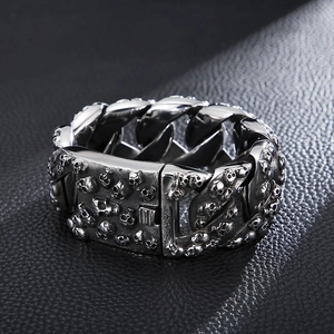 Bague punk avec tête de mort et chaîne cubaine en acier inoxydable argent vieilli