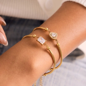 Elegant 18K gold plated stainless steel bracelet set with heart and rectangular zircon