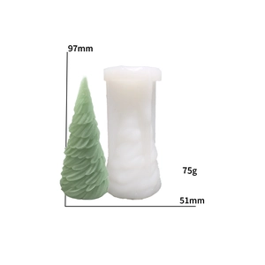 Detail of Christmas tree silicone mold with dimensions 97mm height and 51mm diameter