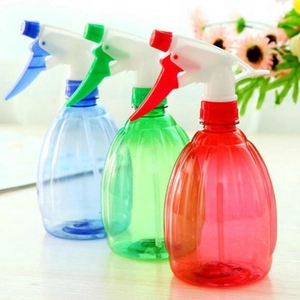 Candy Color Plastic Manual Press Spray Bottle For Home Gardening Cleaning Multi Purpose Watering Can With Adjustable Nozzle