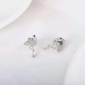 Sparkling S925 sterling silver flamingo stud earrings with pavé crystals in silver finish