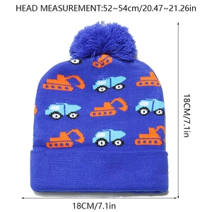 Detailed sizing chart for kids knit beanie showing 18x18cm dimensions and excavator pattern