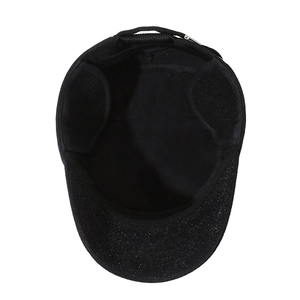 Men's winter thermal flat cap in black wool with thick fleece lining and ear flaps