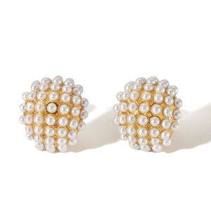 Elegant 18k gold plated stainless steel pearl cluster stud earrings for women