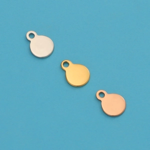 Polished stainless steel round pendant tags in silver, gold, and rose gold finishes