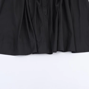 Elegant black pleated shirt midi dress with tonal round buttons and high-quality woven fabric