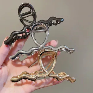 Large Metal Hair Claw Clip Wave Shape Alloy Shark Clip Strong Hold Minimalist Hair Clamp For Women Girls Elegant