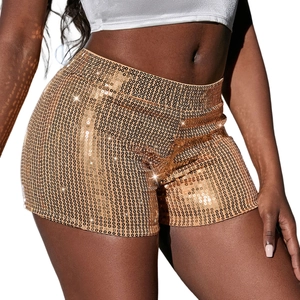 Makro-Detail glitzernder goldener Pailletten-Hotpants mit elastischem Bund für Party-Auftritte