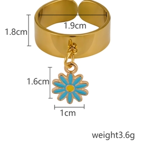 Gold wide ring with daisy pendant featuring blue enamel and size measurement info