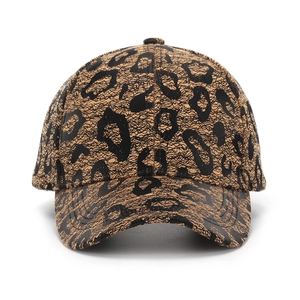 Classic leopard print baseball cap with curved brim for outdoor street style fashion