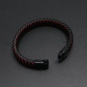 Bracciale da uomo in pelle intrecciata rossa e nera con chiusura magnetica nera