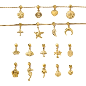 Parure de bijoux en titane doré avec pendentifs arbre de vie, cœur et forme de couronne
