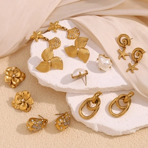 Vintage 18K gold plated stainless steel earring collection with pearls and starfish