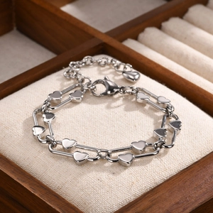 Women's trendy stainless steel heart link chain bracelet with polished heart charms