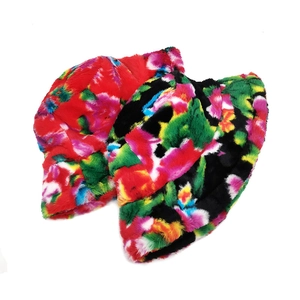 Chapeau bob d'hiver en peluche avec imprimé floral coloré et doublure chaude douce