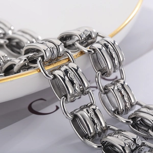 Chunky 15mm stainless steel chain necklace with vintage textured silver links