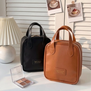 Large Capacity PU Leather Cosmetic Bag Waterproof Portable Shell Shape Travel Makeup Organizer Carrying Strap Compartments