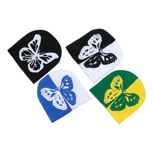Bonnets en maille d'hiver avec motif papillon jacquard en quatre couleurs vives