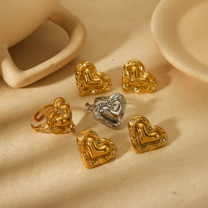 Elegant 18k gold heart-shaped stainless steel earrings and rings set for women