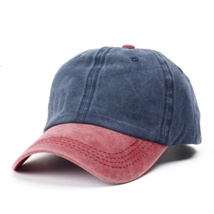 Gorra de béisbol clásica de algodón lavado con corona azul y visera roja granate oscura