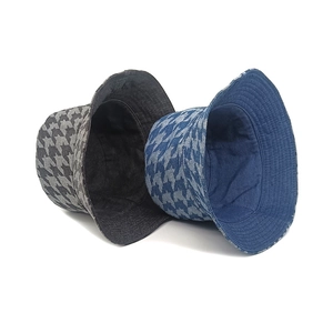 Houndstooth pattern denim bucket hat for women in gray and blue double-sided design