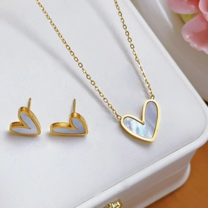 Stainless Steel Heart Pendant Necklace With Shell Inlay Elegant Minimalist Titanium Jewelry For Women Gift
