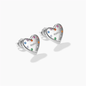 Detail of 925 silver heart earring featuring colorful gemstones and mama engraving