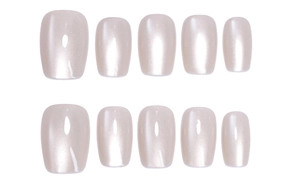 Macro de 10 faux ongles œil-de-chat blanc perle avec un revêtement brillant poli