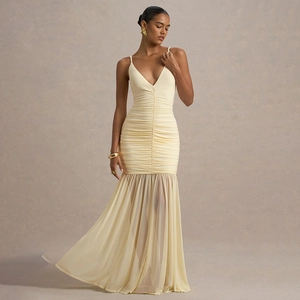 Elegantes gelbes V-Ausschnitt Maxikleid aus Netzstoff mit Falten und Rückenausschnitt