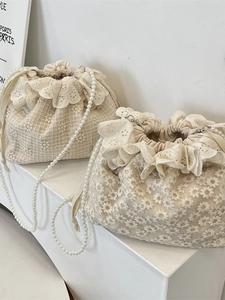 Beige Spitzen-Beuteltasche mit Perlenriemen und Kordelzug für Damen, modischer Stil
