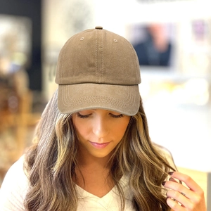 Classic washed cotton baseball cap in khaki, featuring a vintage 6-panel curved brim design
