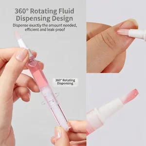 Nagelpflege-Ölstift mit weichem Pinselkopf und klarer rosa pflegender Flüssigkeit