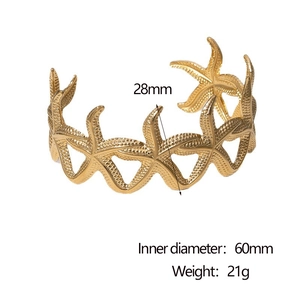 Specifiche dimensionali per bracciale rigido a stella marina dorata con larghezza 28mm e diametro 60mm
