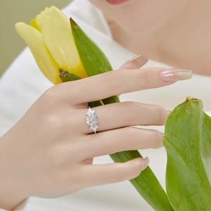 Luxurious S925 sterling silver ring with marquise and round cut floral cubic zirconia