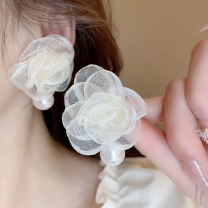 Elegant 3D lace flower earrings with pearls featuring a soft creamy white finish