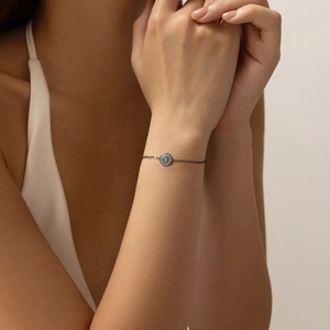 Bracelet en argent S925 noirci avec oeil de turquoise bleue et zircons étincelants
