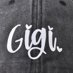 Vintage gewaschene Baumwoll-Baseballkappe mit Gigi-Stickerei in Dunkelgrau und Weiß